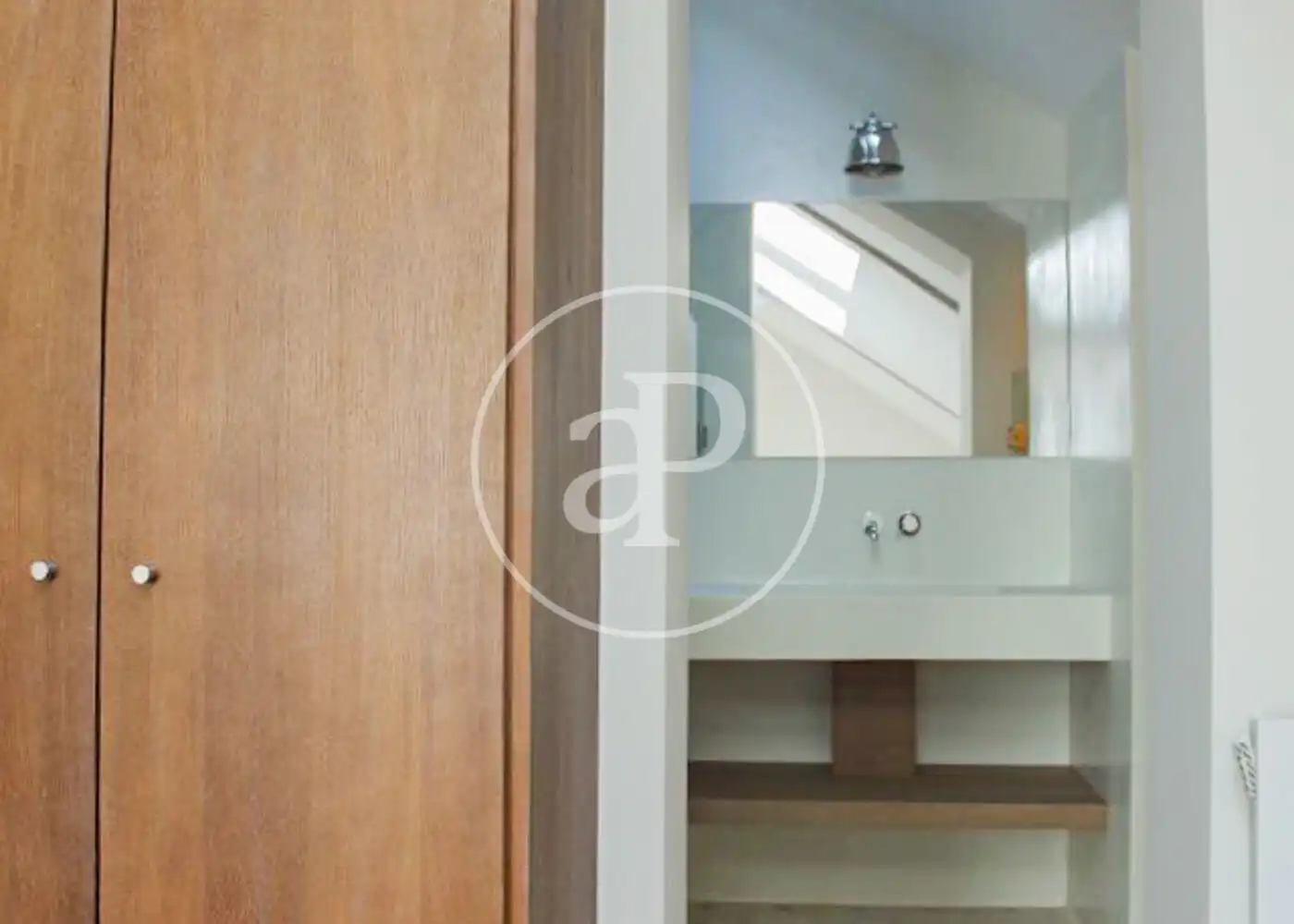 Baño de Casa o chalet de alquiler en Madrid con Aire acondicionado, Calefacción y Jardín privado