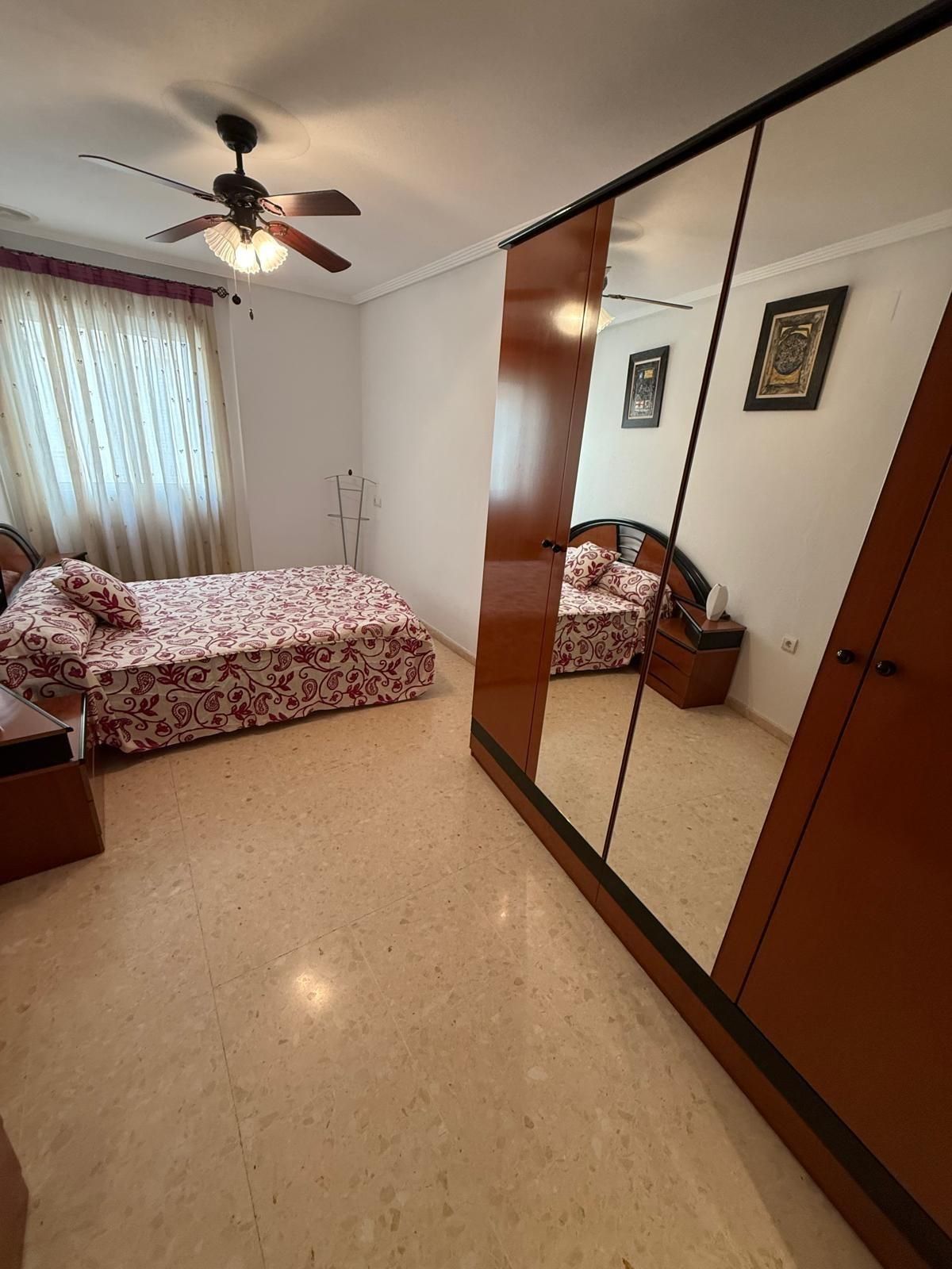 Habitación de Piso en venta en Elche / Elx con Amueblado