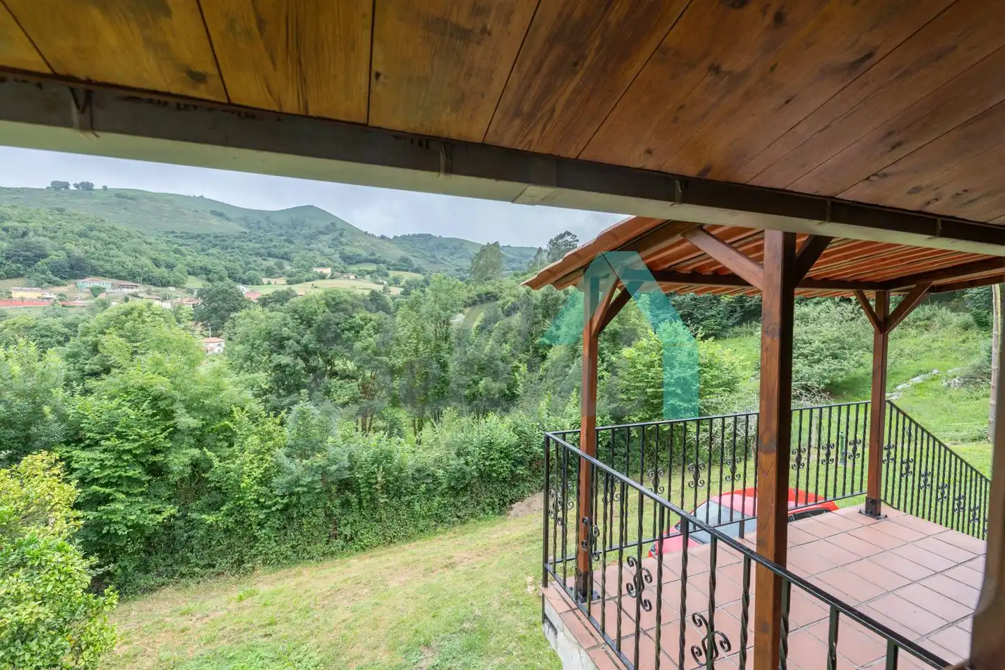 Casa con jardín en venta en Ballongo, imagen 25