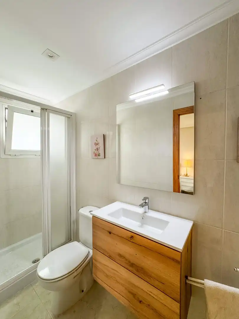 Habitación en Reina Victoria - Miguel Hernández