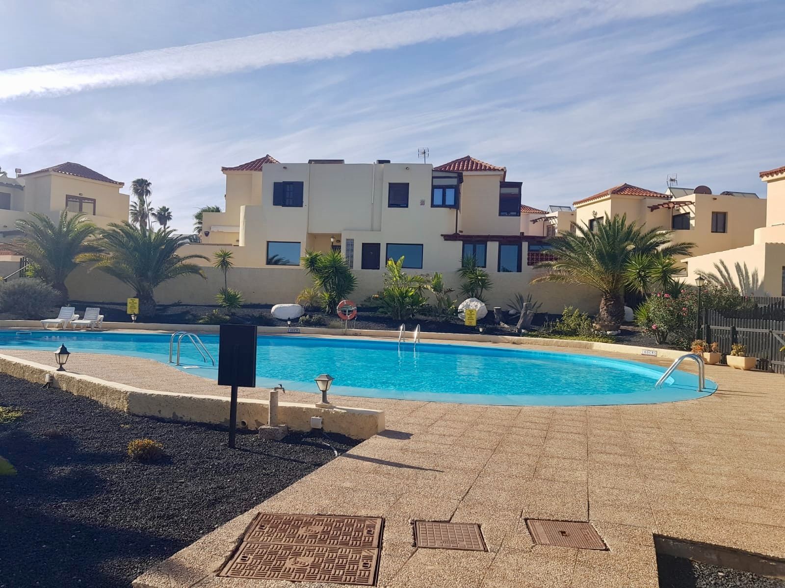 Vista exterior de Dúplex en venda en Antigua amb Piscina comunitària