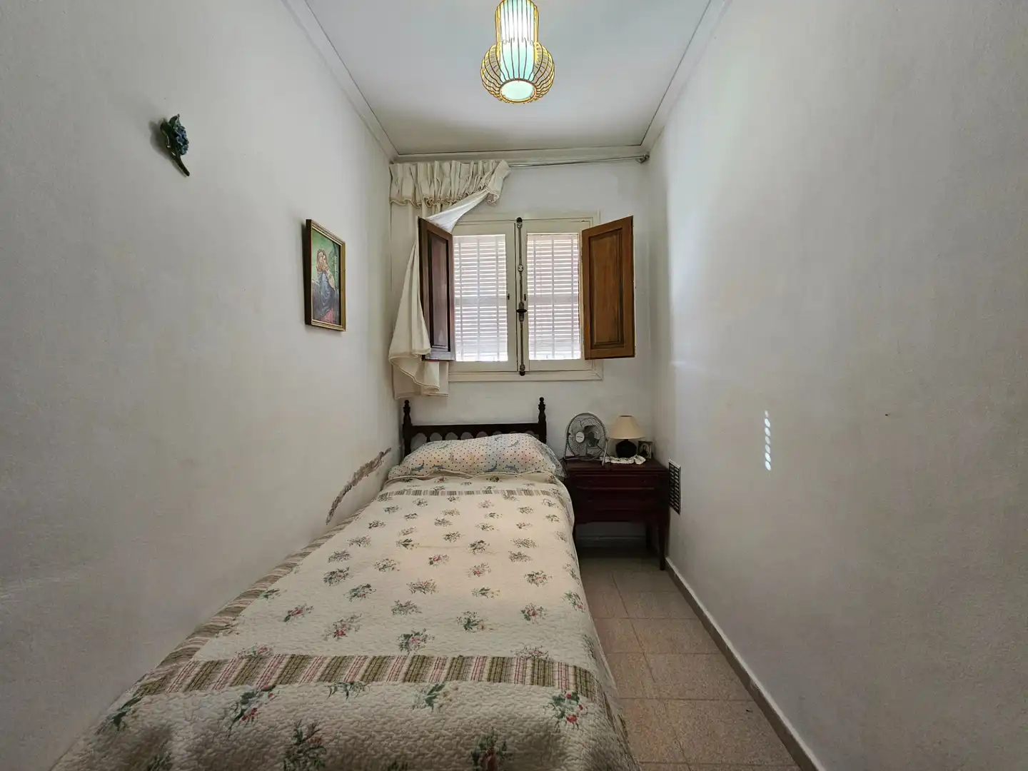 Dormitori de Casa o xalet en venda en Oliva amb Jardí privat, Piscina i Moblat