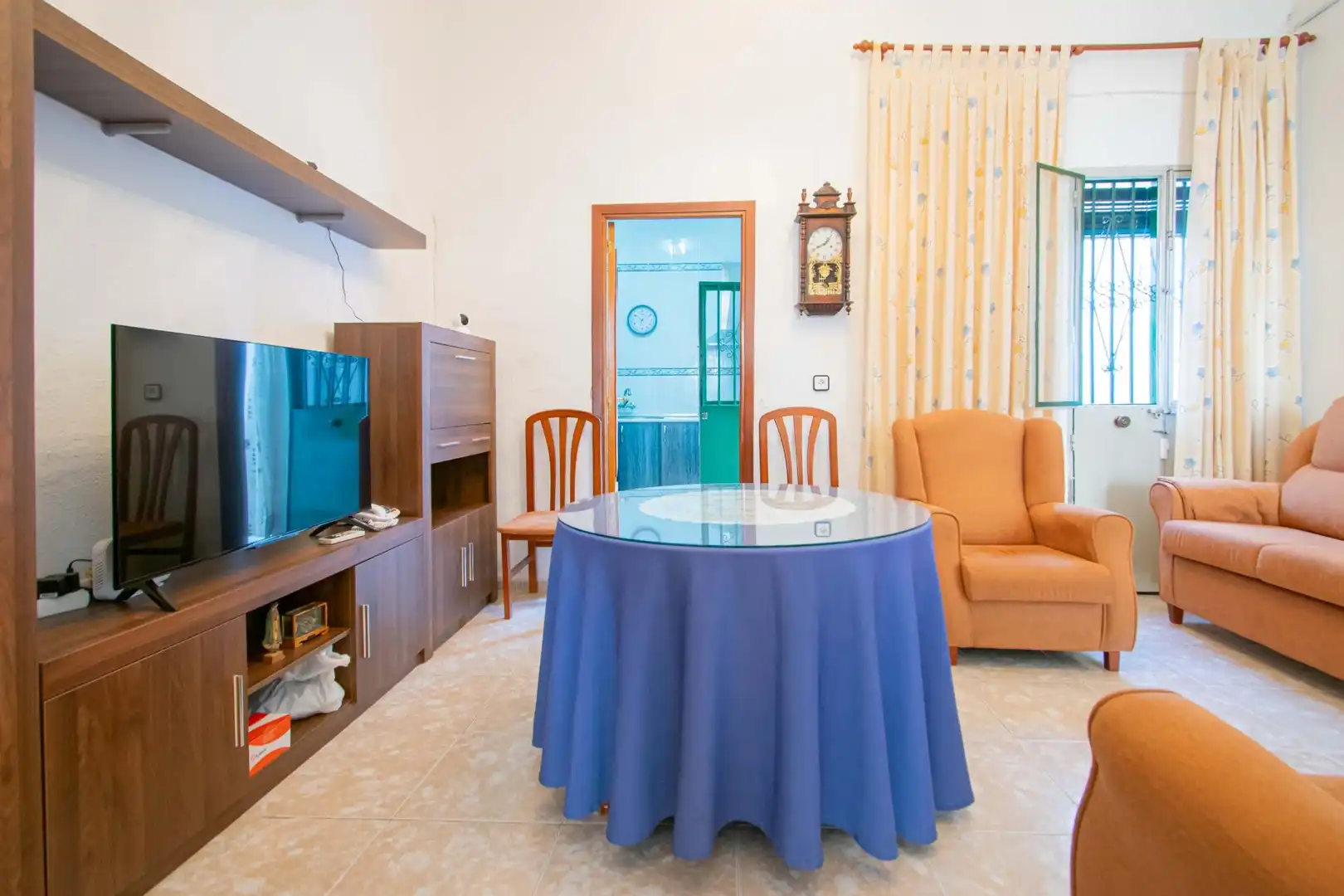 Sala de estar de Casa o chalet en venta en Sevilla con Aire acondicionado, Calefacción y Terraza