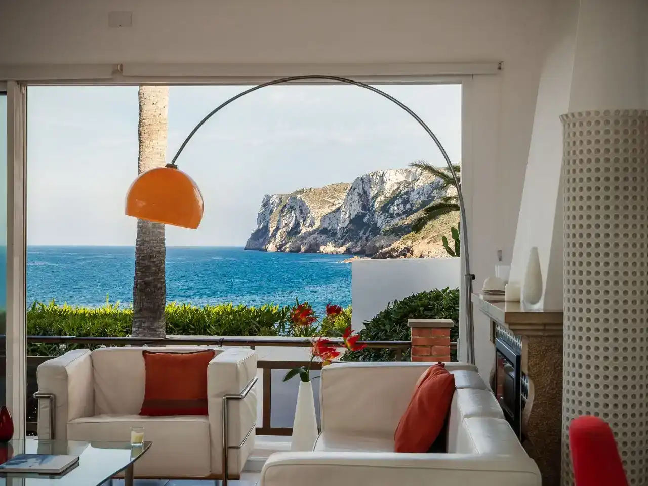 Living room of Flat for rent in Dénia  with Air Conditioner, Private garden and Parquet flooring