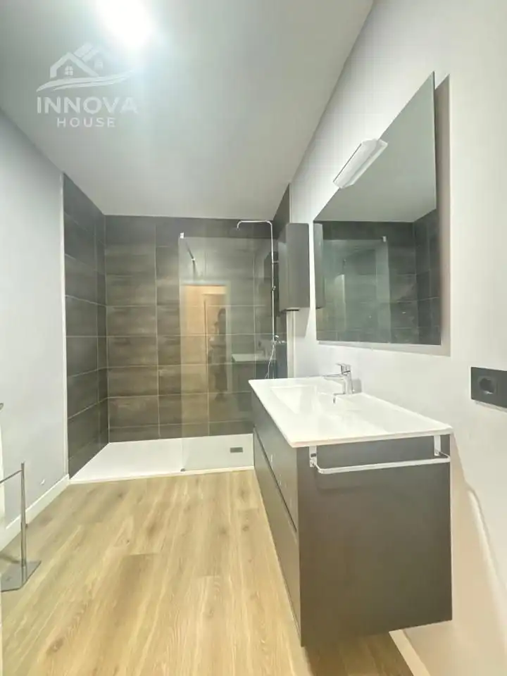 Bathroom of Ground floor for rent in Segovia  with Heating, Terrace and Furnished