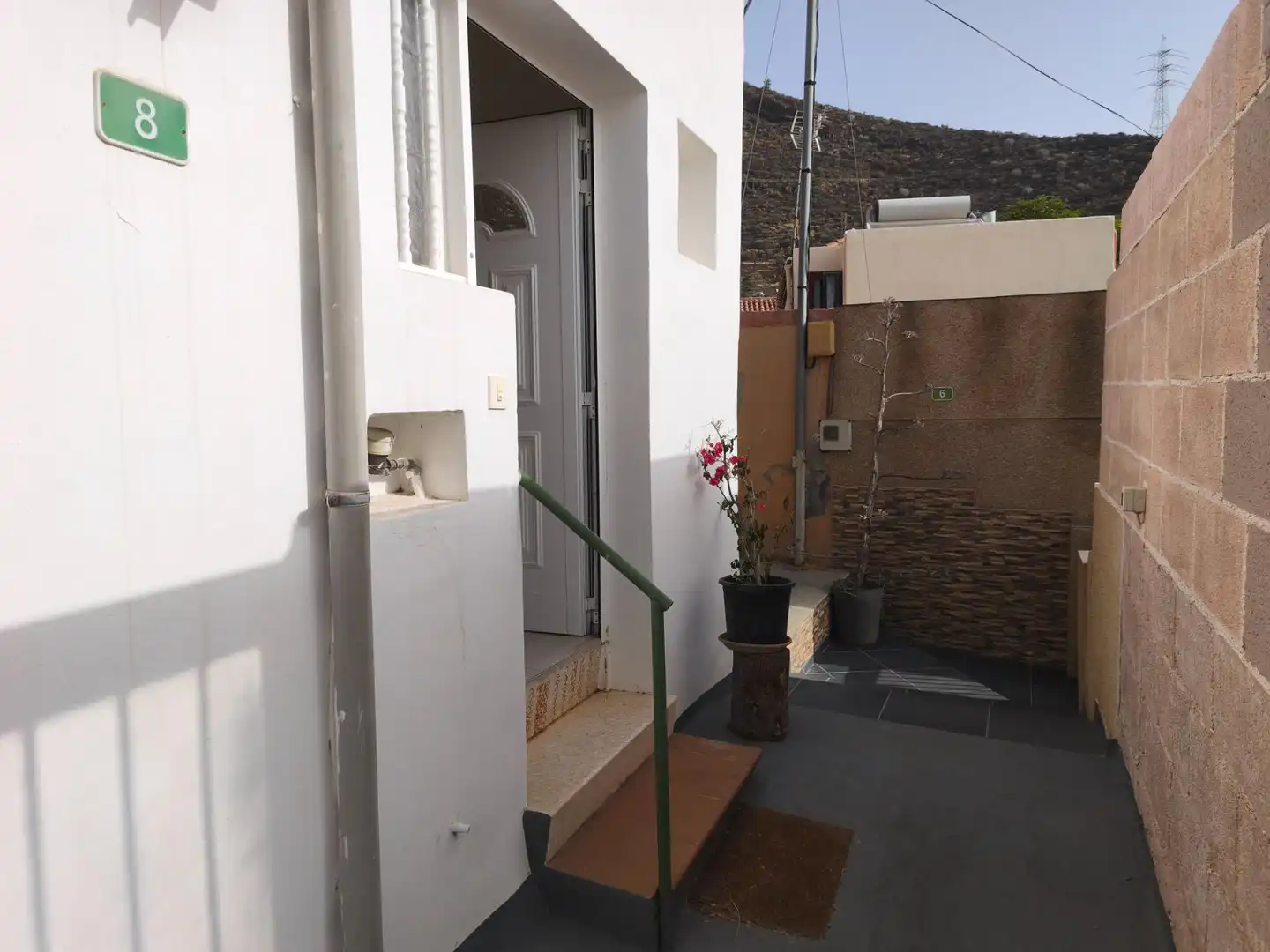 Vista exterior de Casa o xalet en venda en Candelaria amb Aire condicionat, Jardí privat i Terrassa
