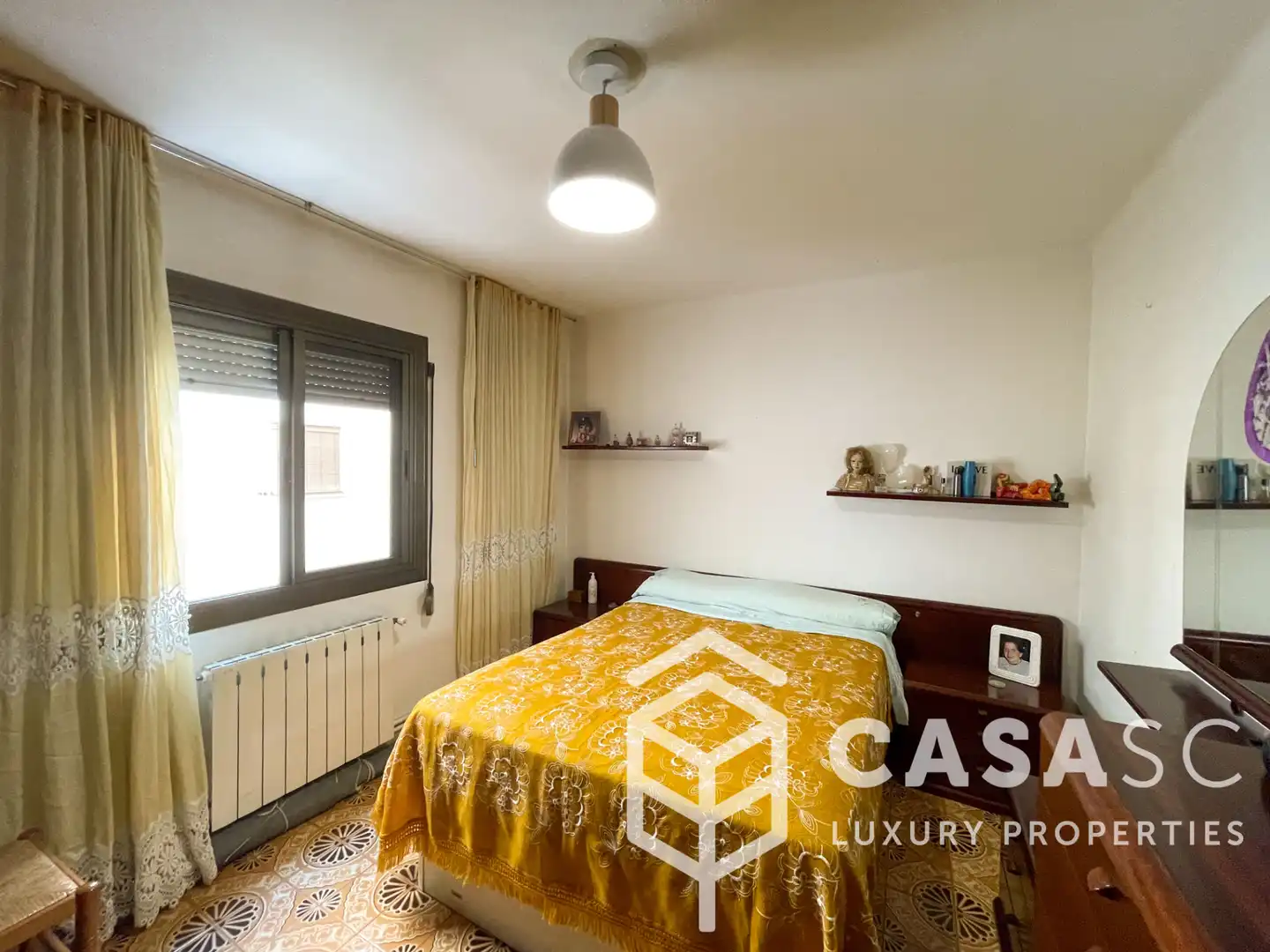 Habitación de Piso en venta en Cerdanyola del Vallès con Calefacción, Amueblado y Balcón