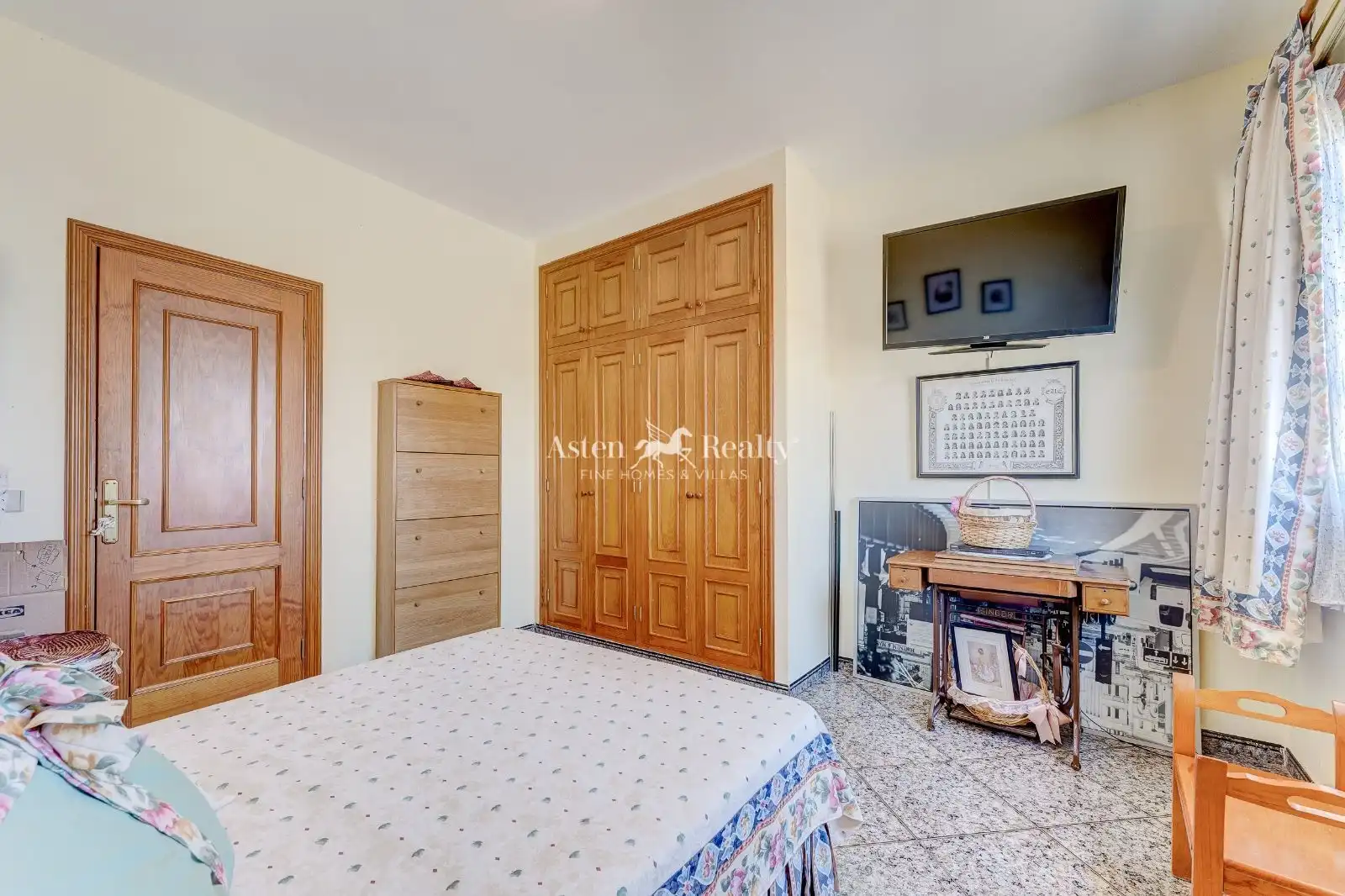 Dormitori de Casa o xalet en venda en Adeje amb Terrassa, Traster i Moblat