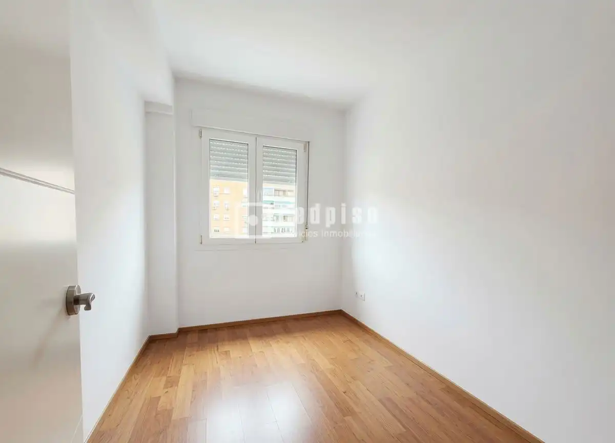 Bedroom of Flat for sale in Alcorcón  with Heating, Private garden and Parquet flooring