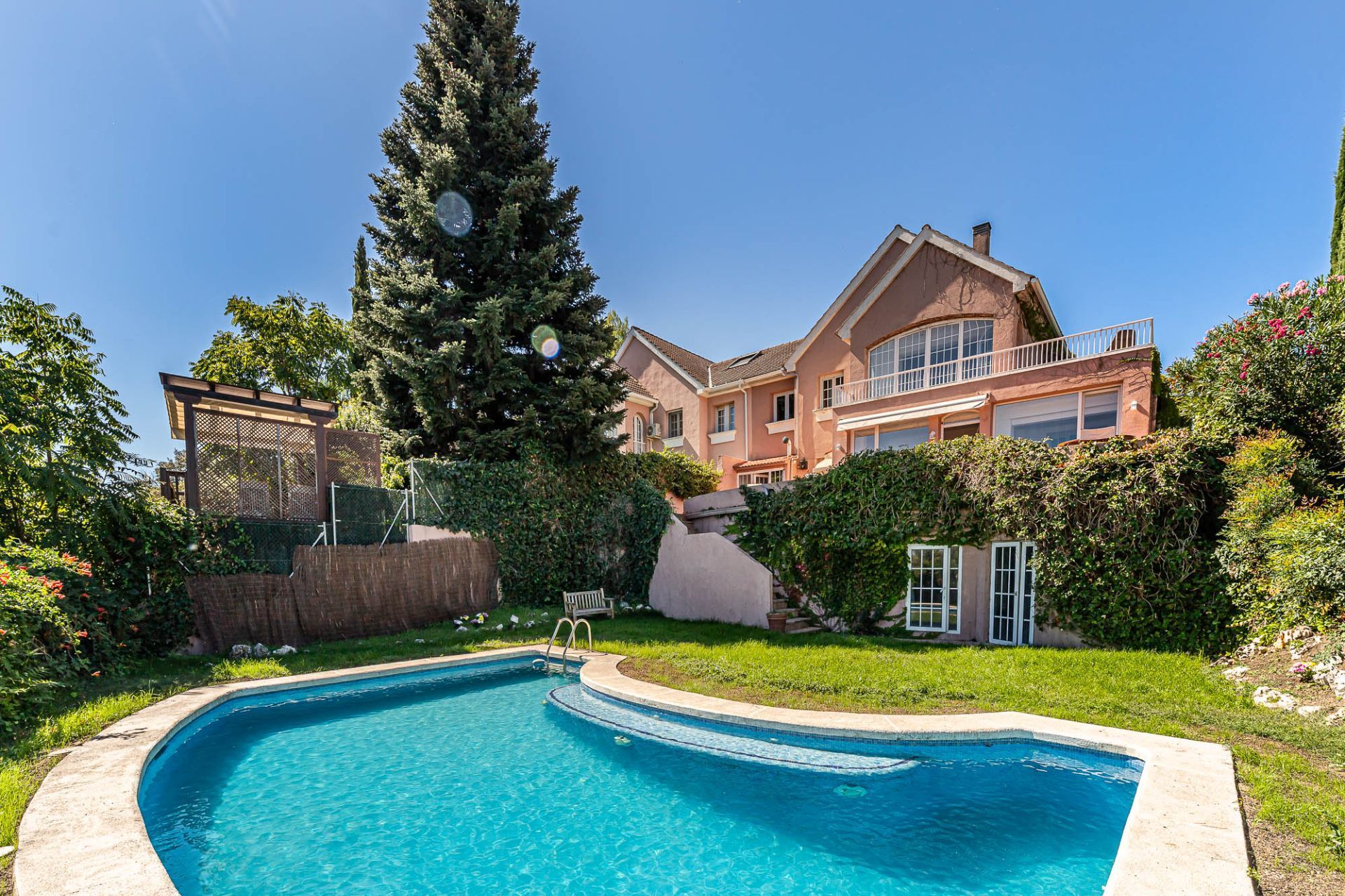 Garden of House or chalet for sale in Villanueva de la Cañada  with Air Conditioner, Heating and Private garden