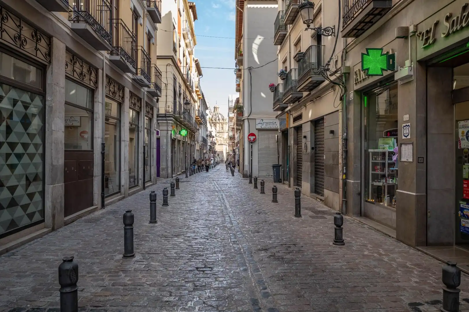 Außenansicht von Wohnungen zum Verkauf in Granada mit Klimaanlage, Heizung und Terrasse
