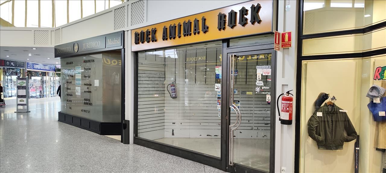 Premises for sale in  Madrid Capital