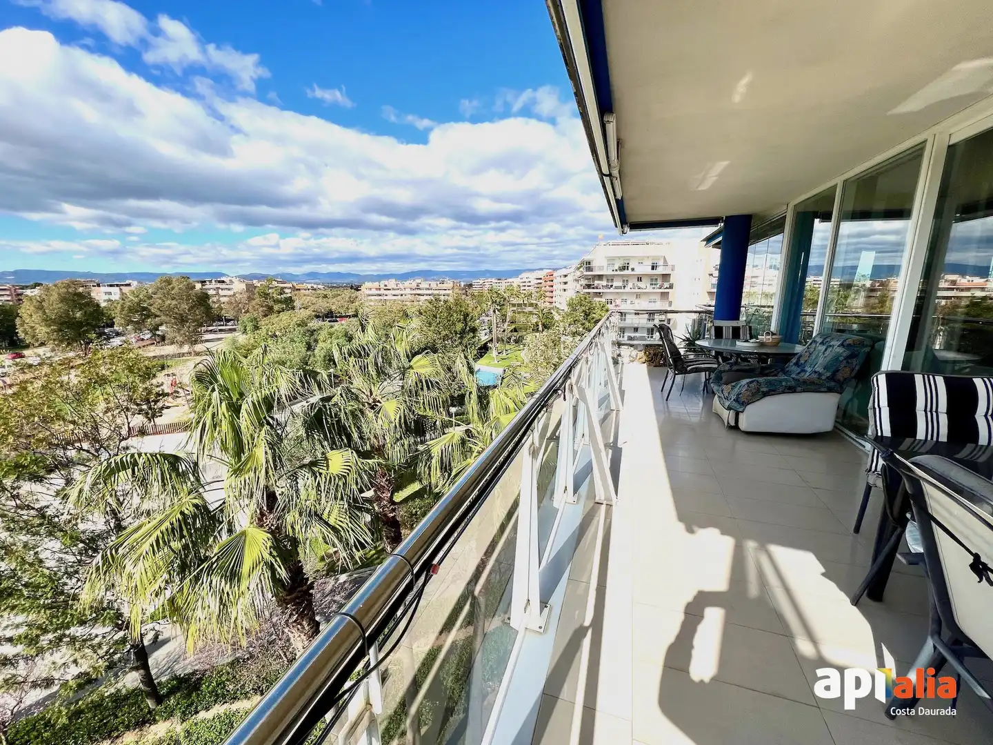 Vista exterior de Piso en venta en Salou con Calefacción, Piscina y Horno