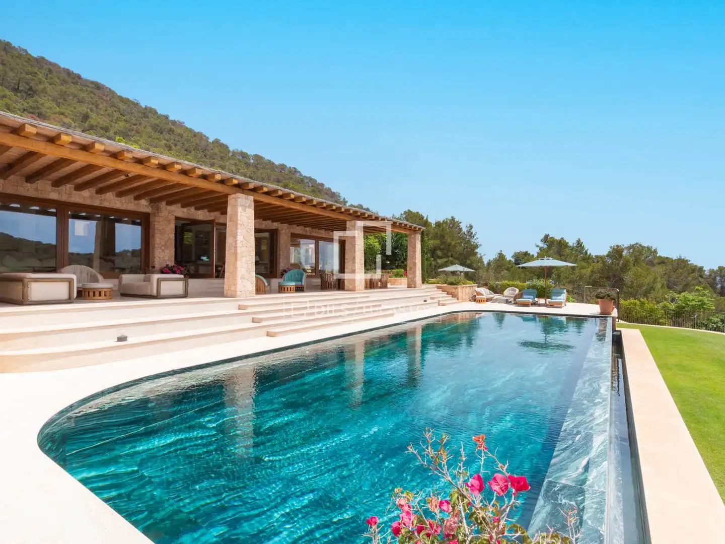 Terraza de Casa o chalet en venta en Santa Eulària des Riu con Aire acondicionado, Calefacción y Jardín privado