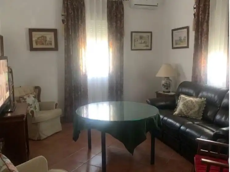 Sala de estar de Casa o chalet en venta en Carmona con Aire acondicionado, Calefacción y Jardín privado