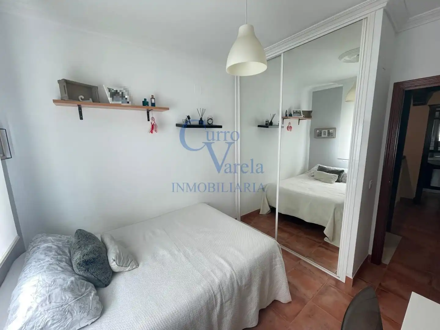 Schlafzimmer von Einfamilien-Reihenhaus zum Verkauf in Dos Hermanas mit Klimaanlage, Heizung und Abstellraum