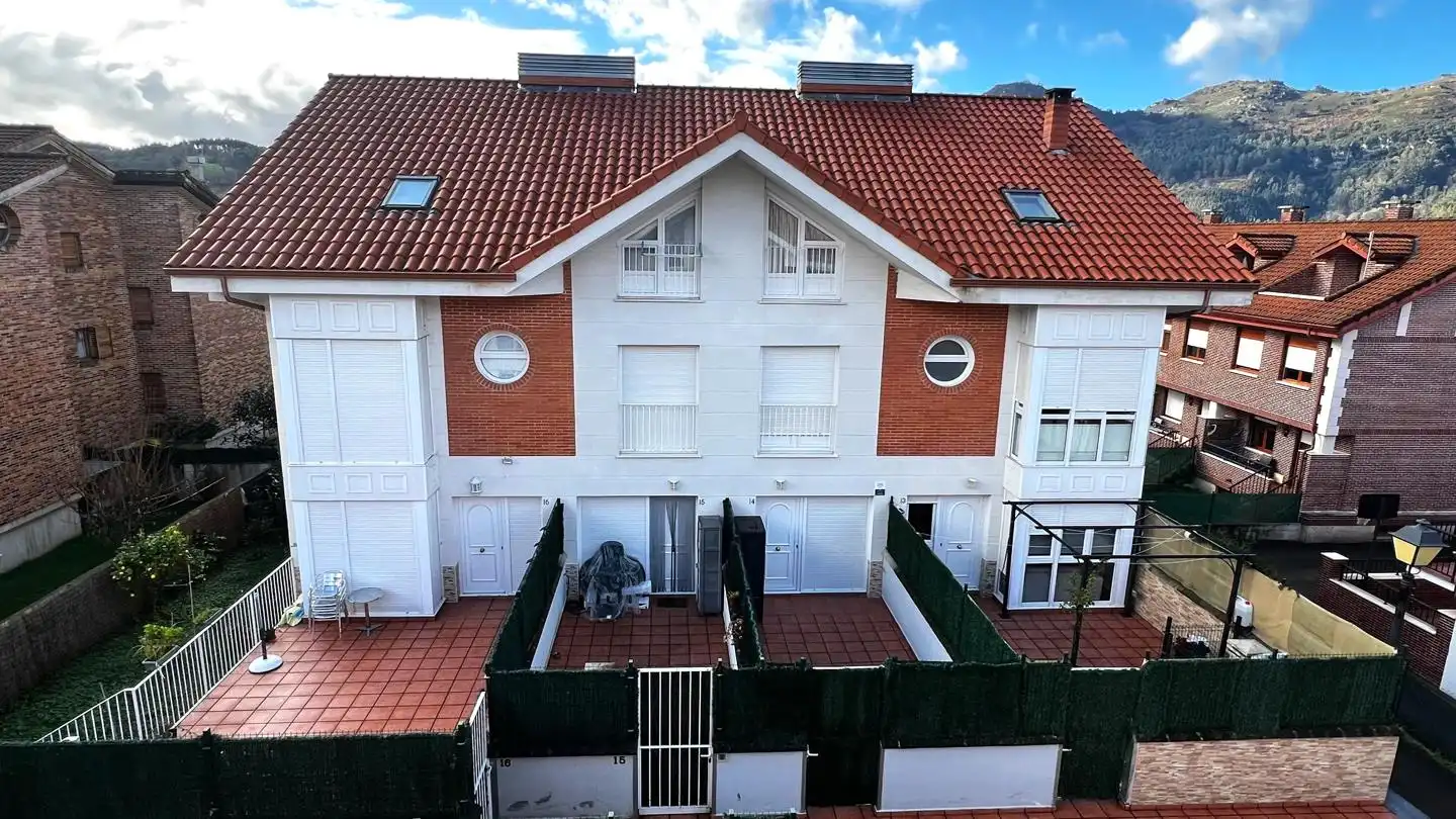 Haus zum Verkauf in Ampuero, imagen 2