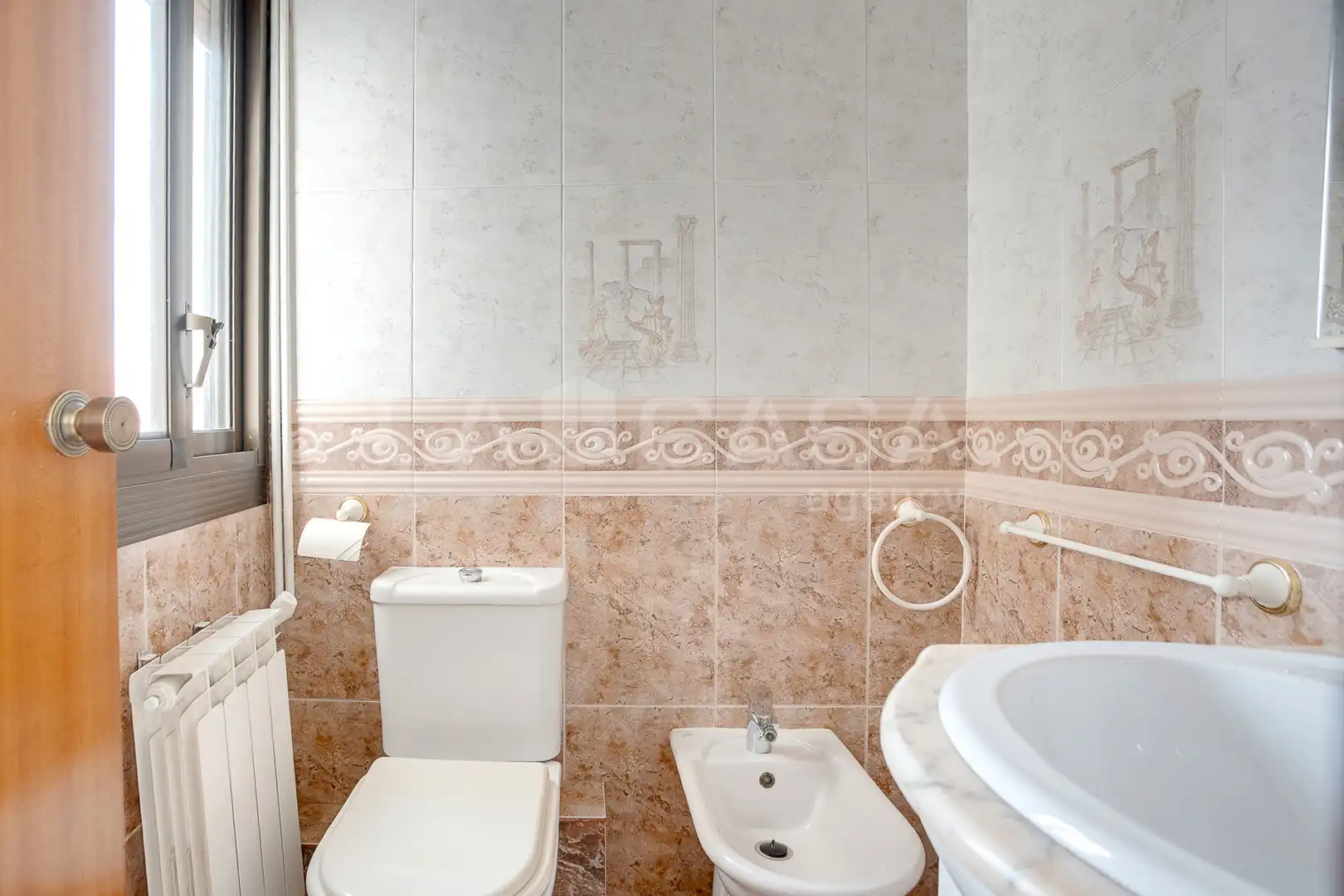 Bathroom of Attic for sale in L'Hospitalet de Llobregat  with Terrace