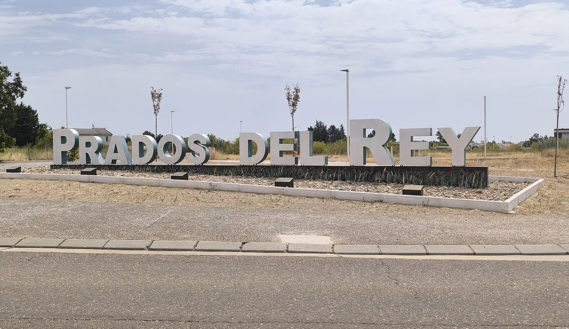 Vista exterior de Casa adosada en venda en Pinseque amb Aire condicionat, Calefacció i Jardí privat
