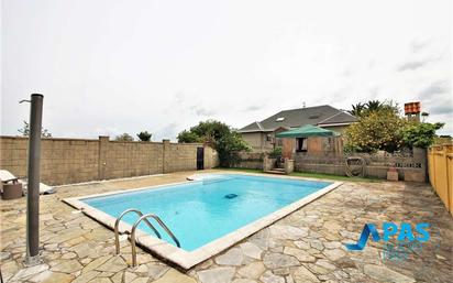 Swimming pool of House or chalet for sale in Santander  with Terrace, Swimming Pool and Balcony