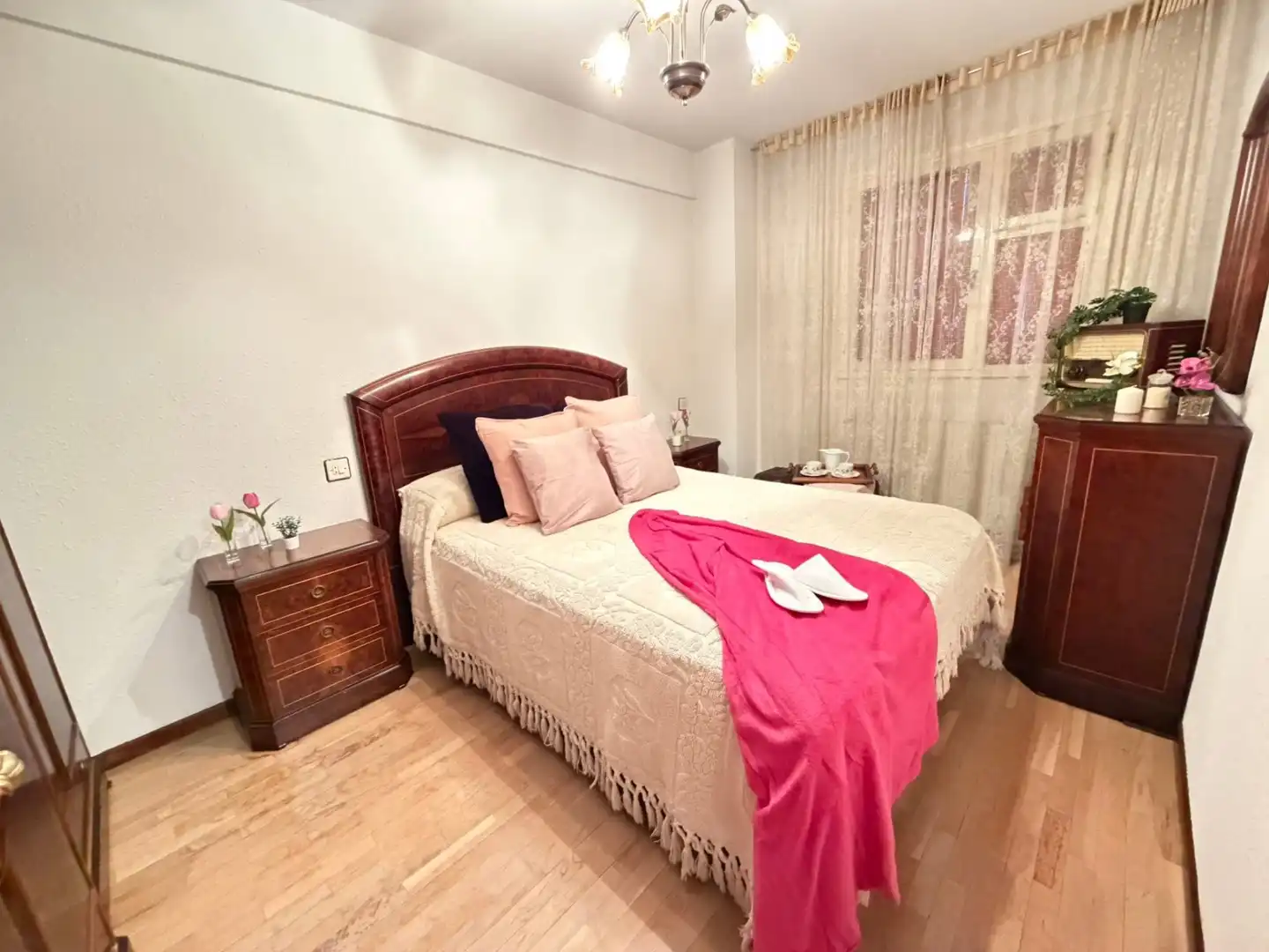 Habitación de Dúplex en venta en Corvera de Asturias con Calefacción, Parquet y Trastero