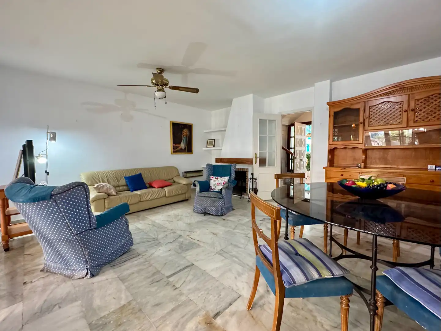 Living room of Detached homes for sale in Fuengirola  with Air Conditioner, Heating and Private garden