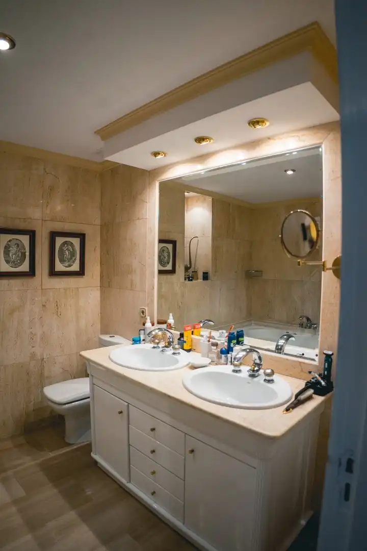Badezimmer von Maisonette zum Verkauf in Fuengirola mit Klimaanlage, Terrasse und Schwimmbad