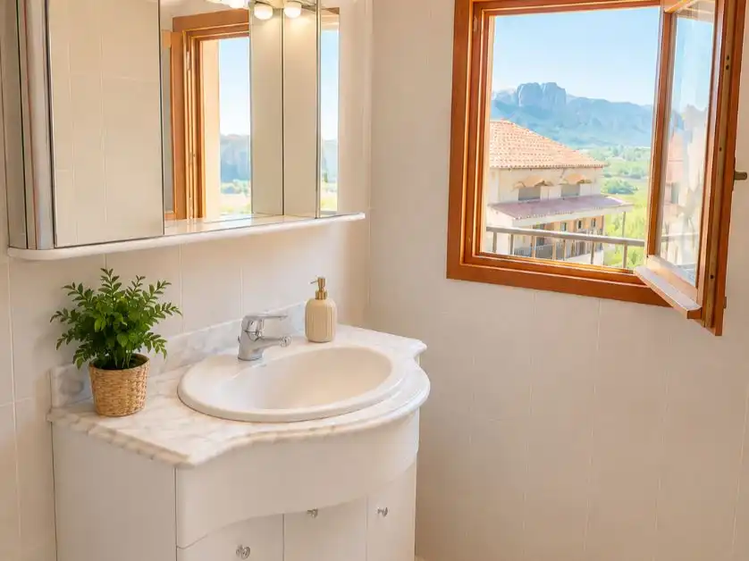 Bathroom of Houses for sale in Horta de Sant Joan  with Air Conditioner, Terrace and Swimming Pool