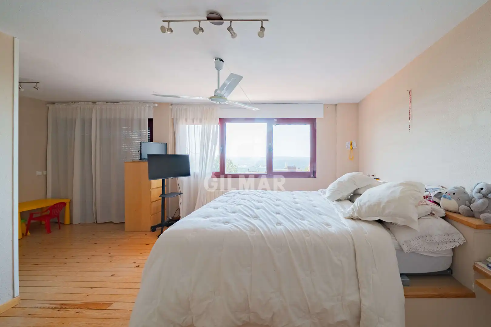 Habitación de Casa o chalet en venta en San Lorenzo de El Escorial con Calefacción, Jardín privado y Piscina