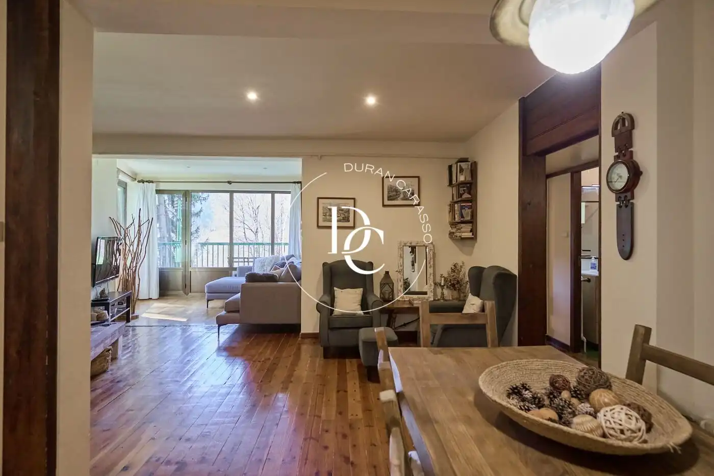 Sala de estar de Piso en venta en Alp con Calefacción, Terraza y Amueblado