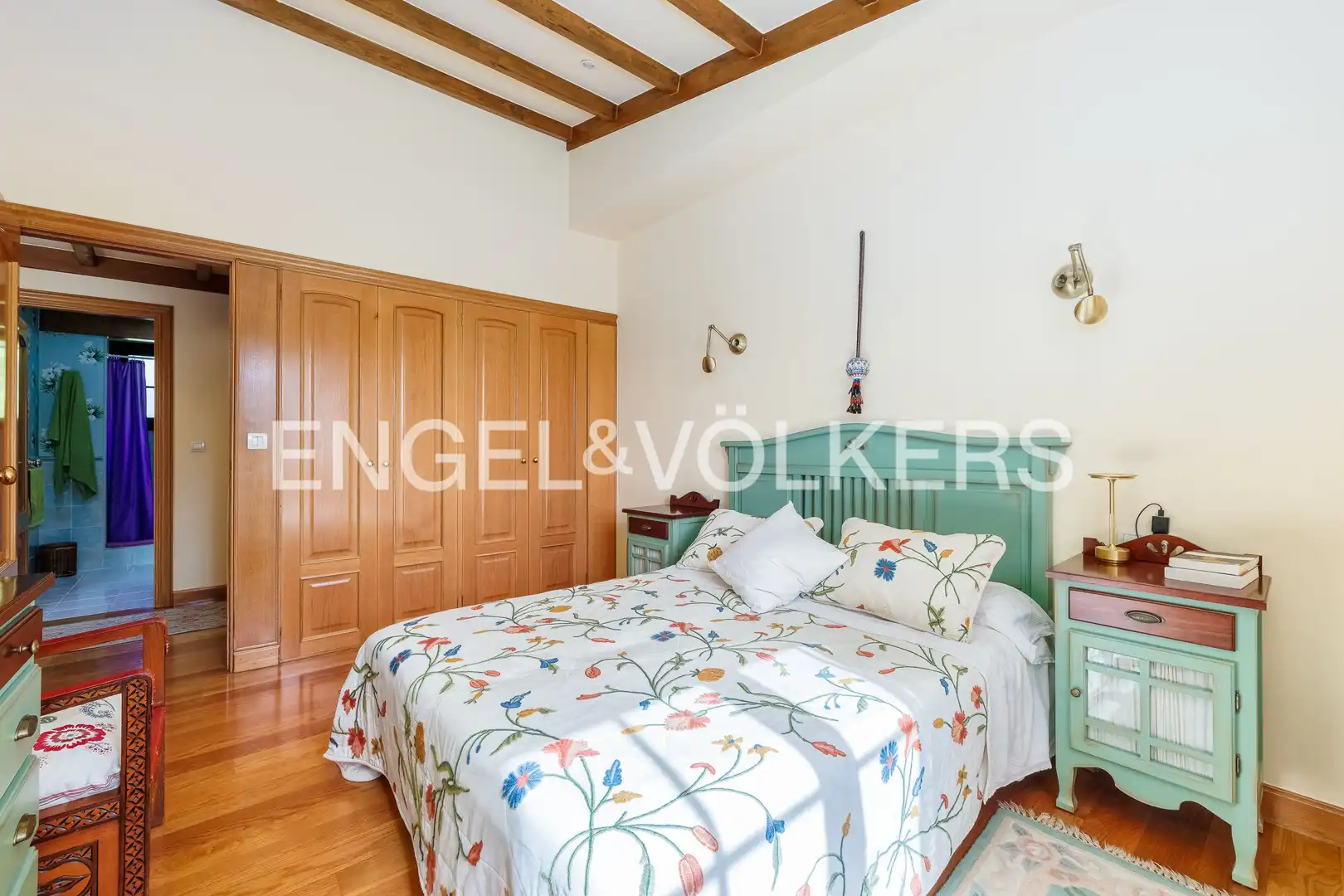 Dormitori de Casa o xalet en venda en Nigrán amb Calefacció, Jardí privat i Terrassa