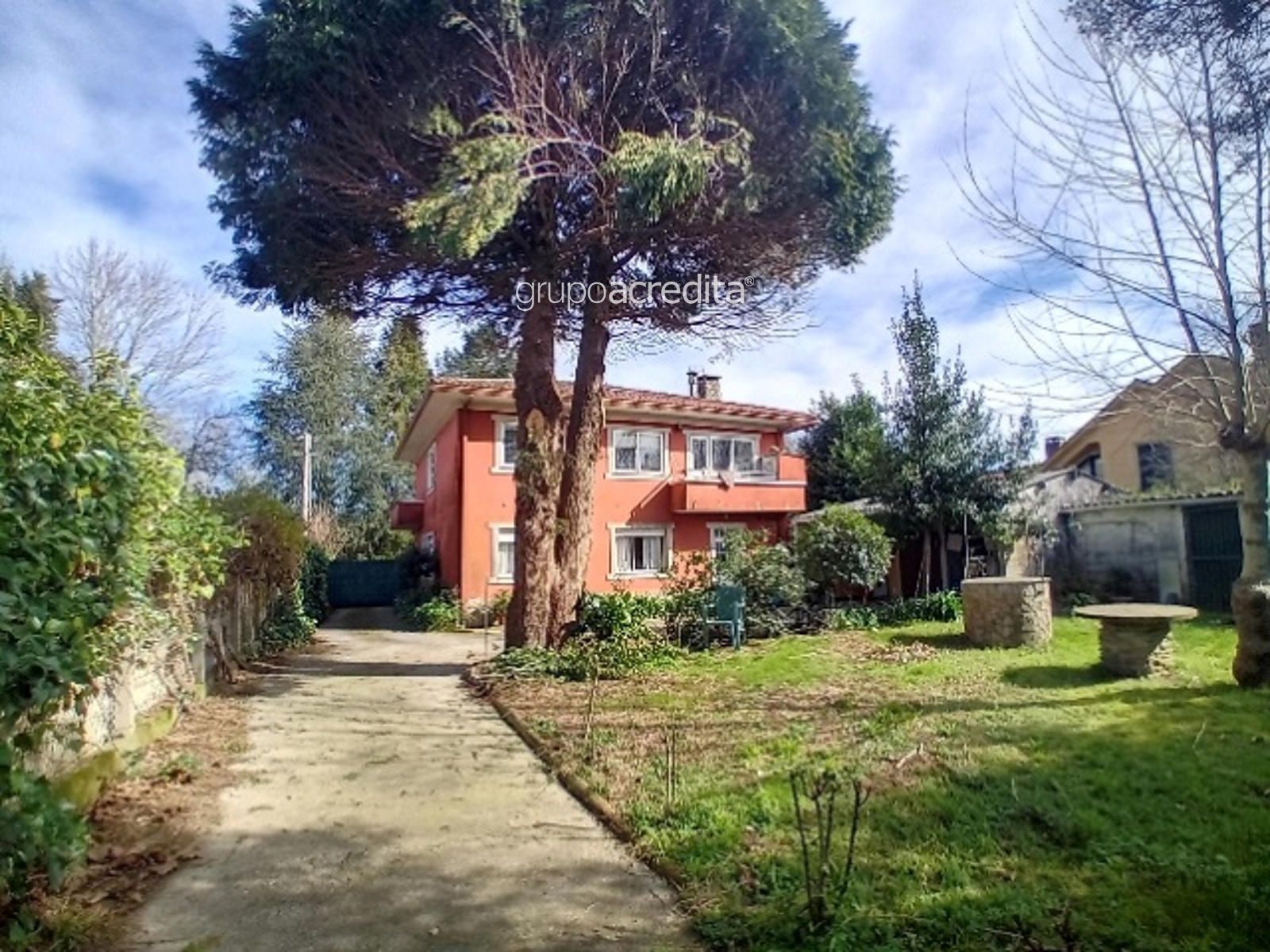 Exterior view of House or chalet for sale in Santiago de Compostela   with Heating, Terrace and Oven