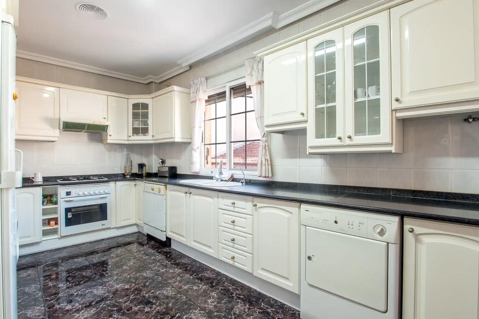 Cocina de Casa o chalet en venta en Molina de Segura con Aire acondicionado, Calefacción y Terraza