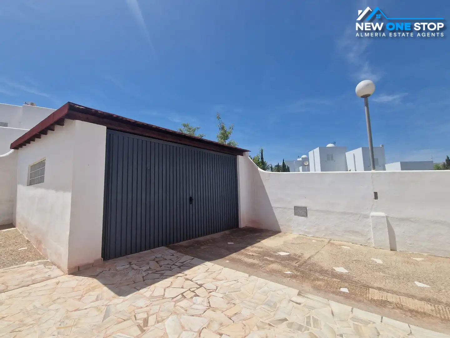 Parking of Houses for sale in Mojácar  with Air Conditioner, Terrace and Storage room