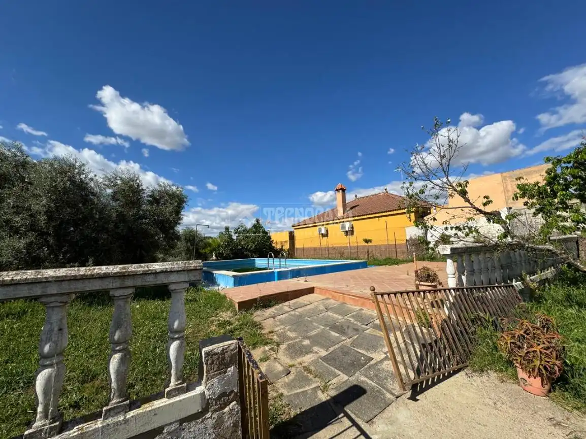 Jardí de Finca rústica en venda en Dos Hermanas
