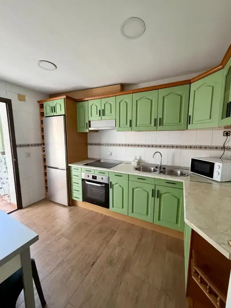 Küche von Wohnung zur Miete in Trujillo mit Klimaanlage
