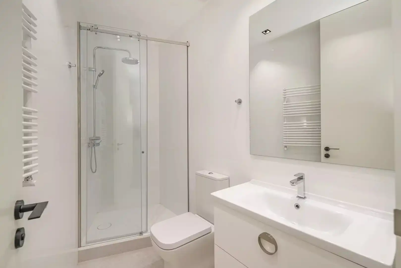 Badezimmer von Wohnung zum Verkauf in Madrid mit Klimaanlage, Heizung und Abstellraum