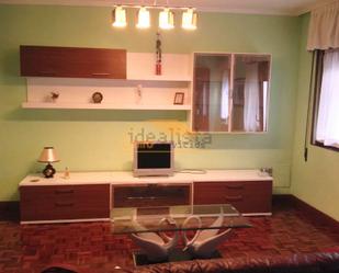 Living room of Flat for sale in Bilbao   with Heating, Furnished and Balcony