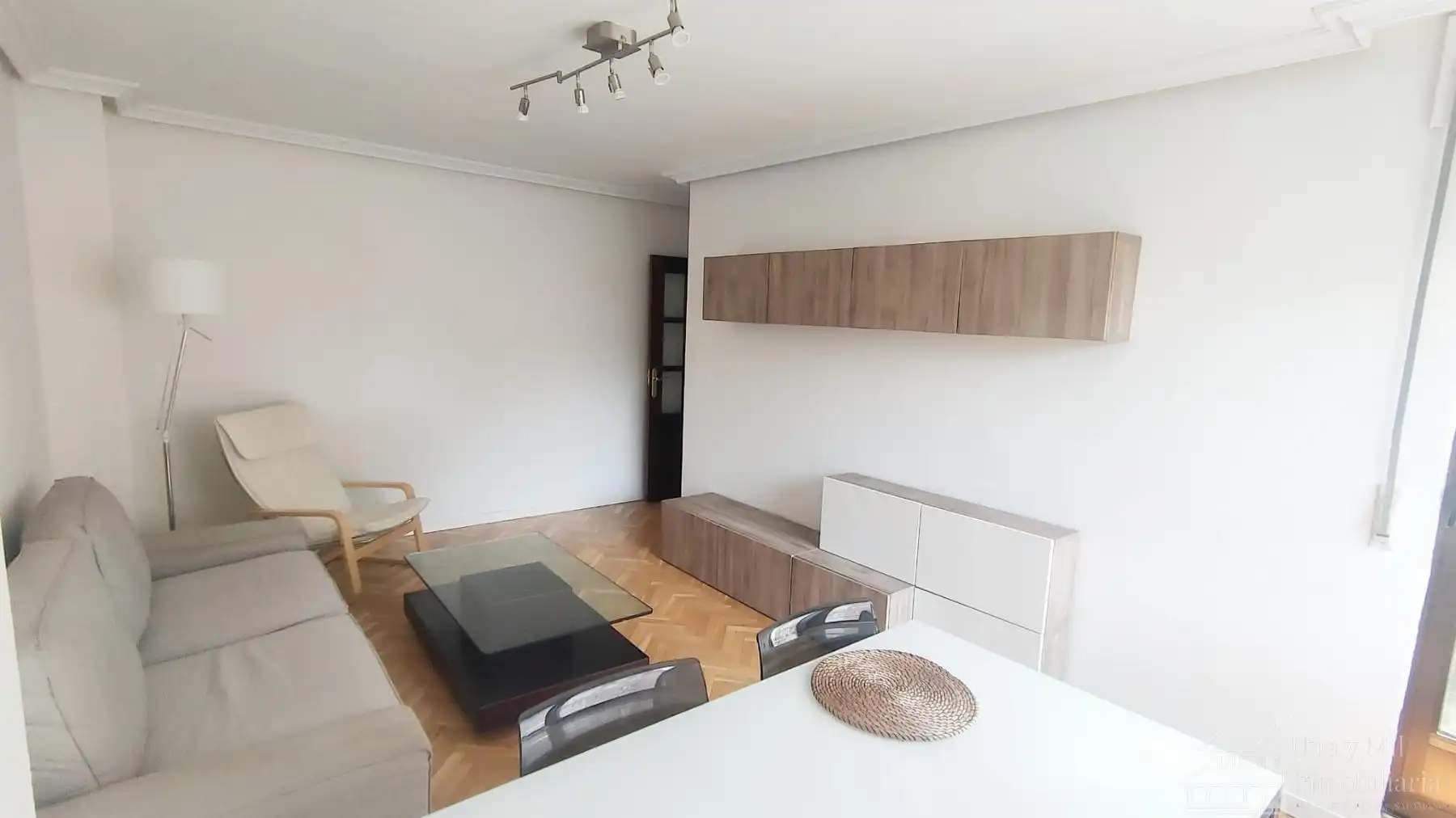 Living room of Flat for sale in Salamanca  with Terrace and Balcony