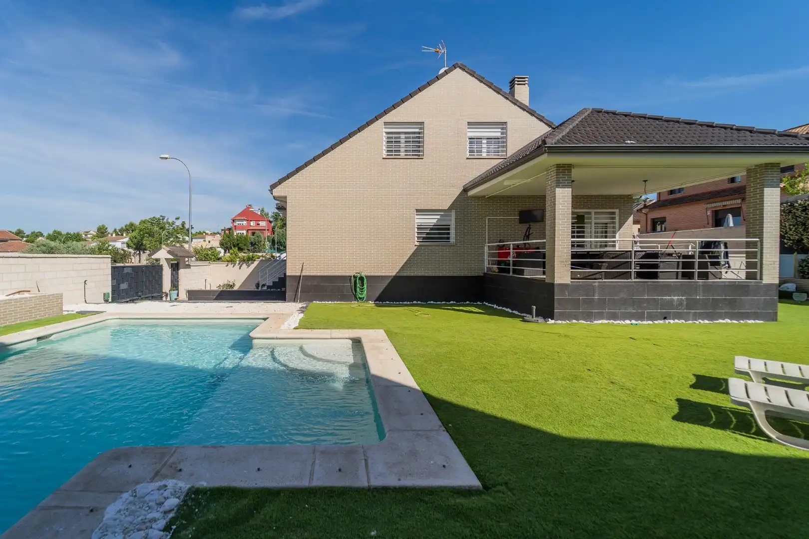 Piscina de Casa o chalet en venta en Olías del Rey con Aire acondicionado, Calefacción y Jardín privado