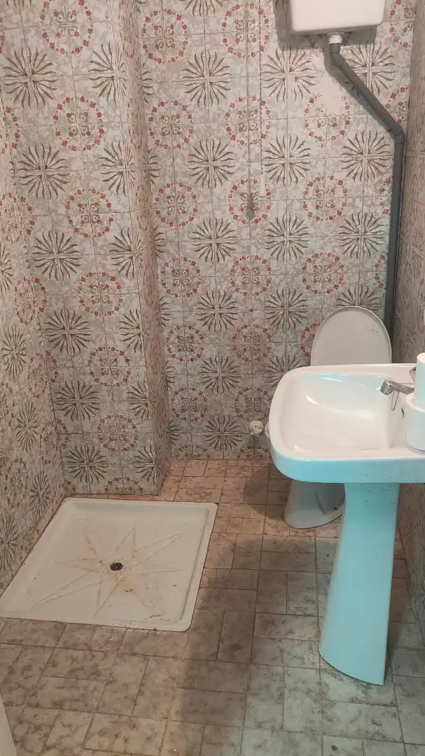 Badezimmer von Geschaftsraum zur Miete in Benetússer