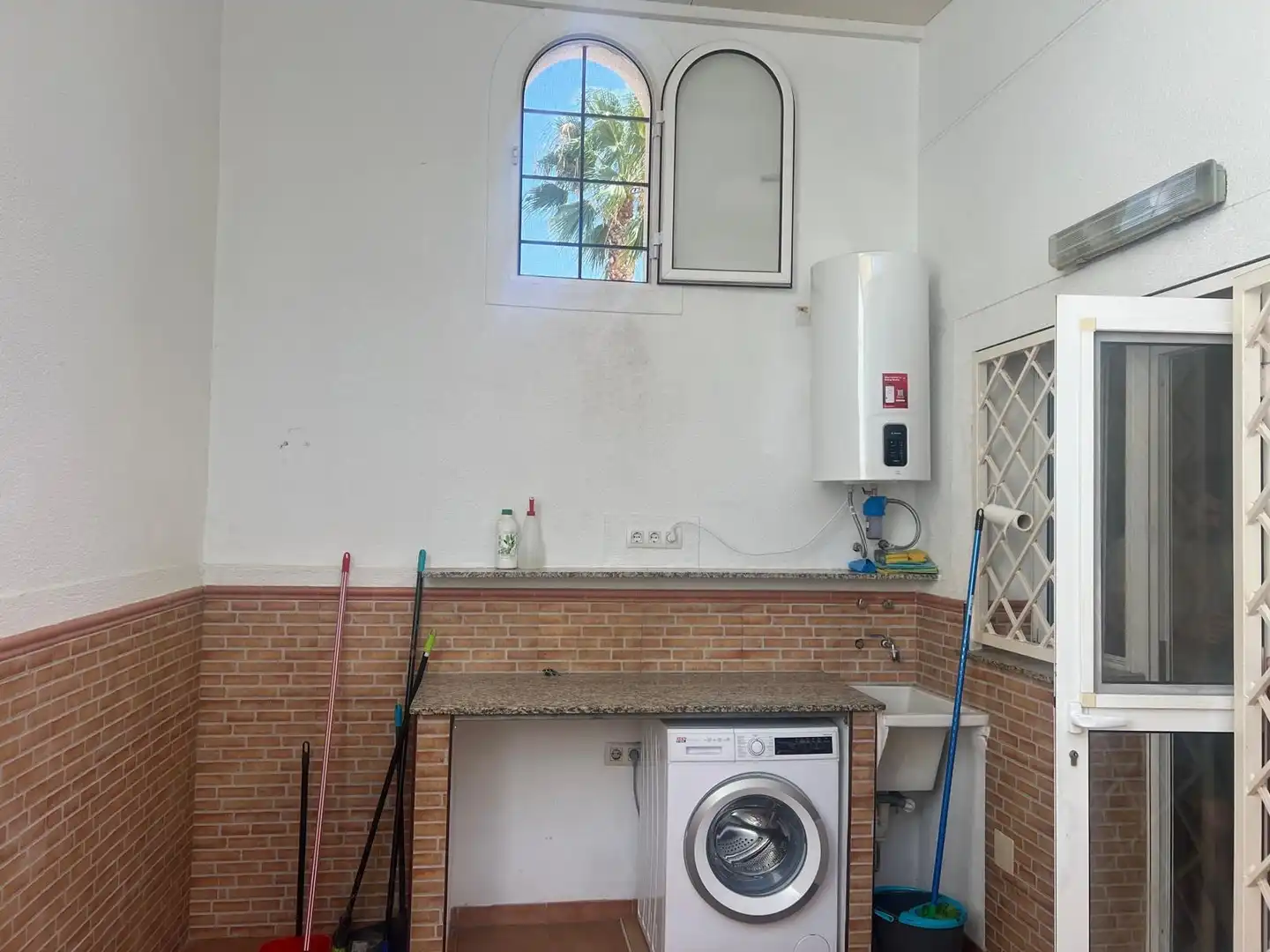 Casa o xalet de lloguer a MONTEVIDEO - BO PERAL, Barrio de Peral - San Félix
