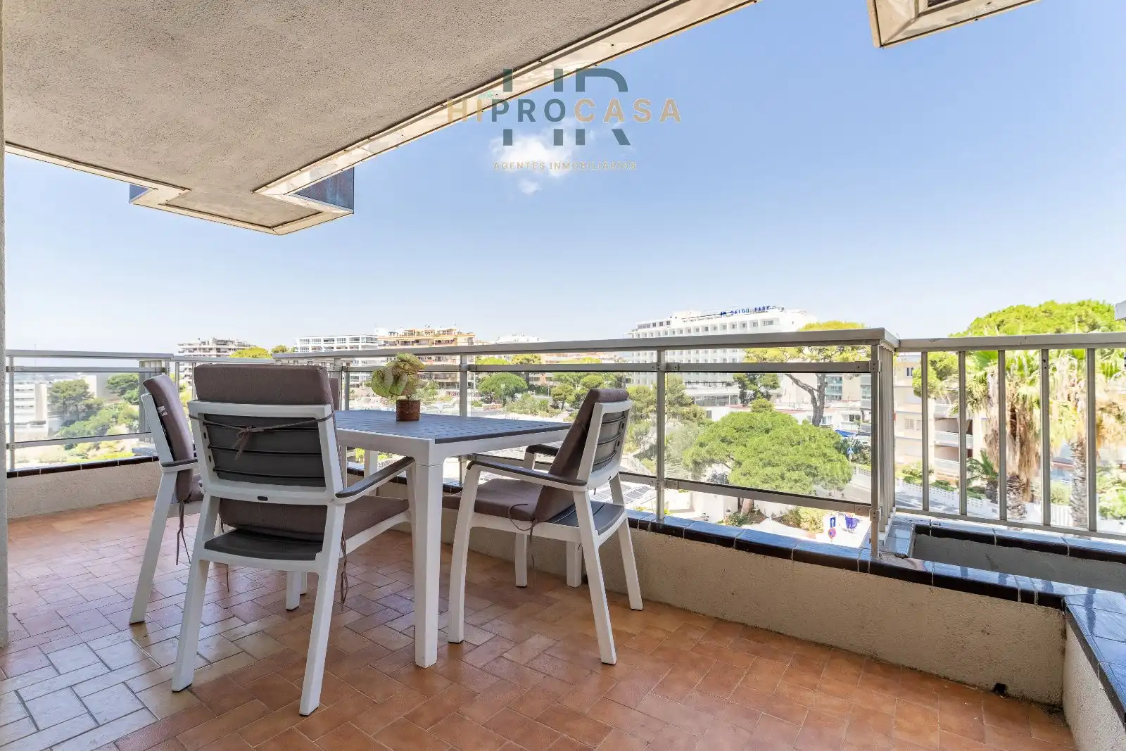 Terraza de Piso en venta en Población de Arroyo con Terraza y Amueblado