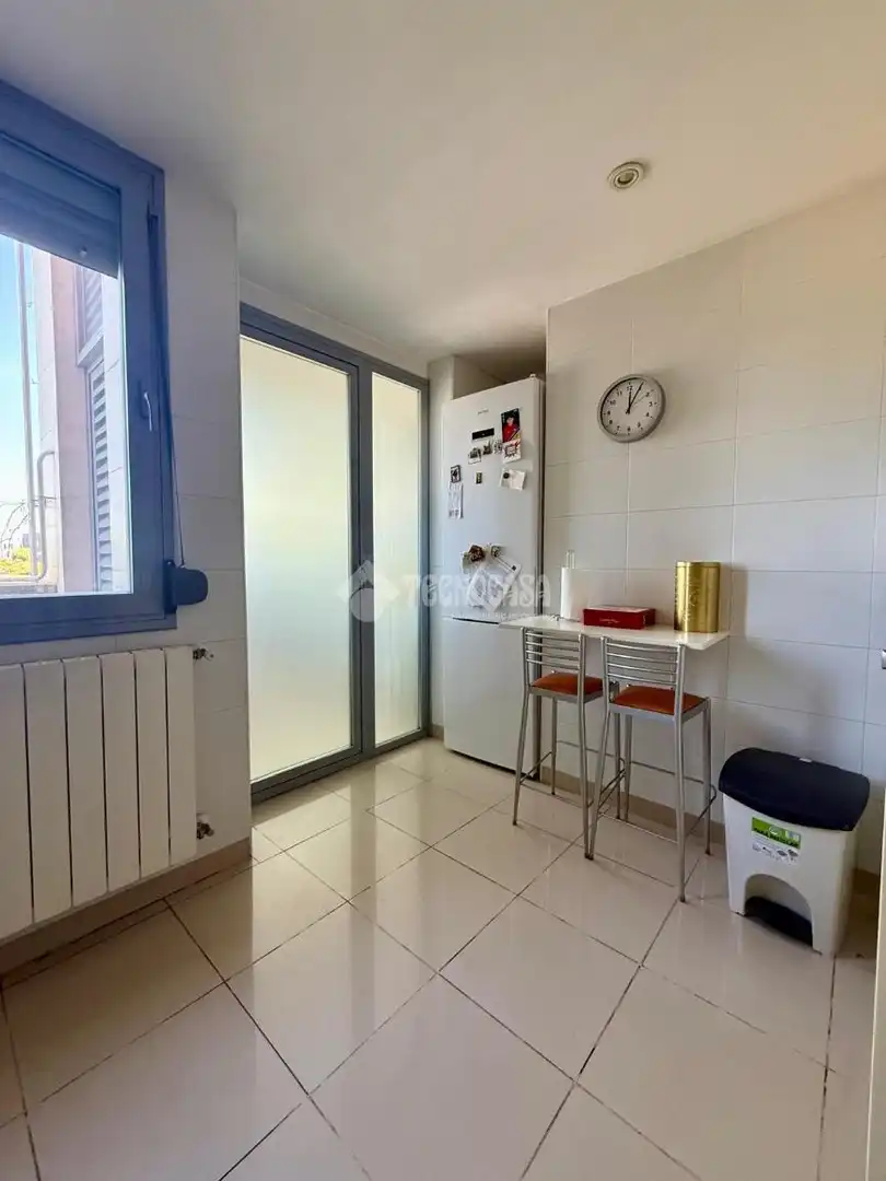Cuina de Pis en venda en Madrid amb Aire condicionat, Calefacció i Terrassa