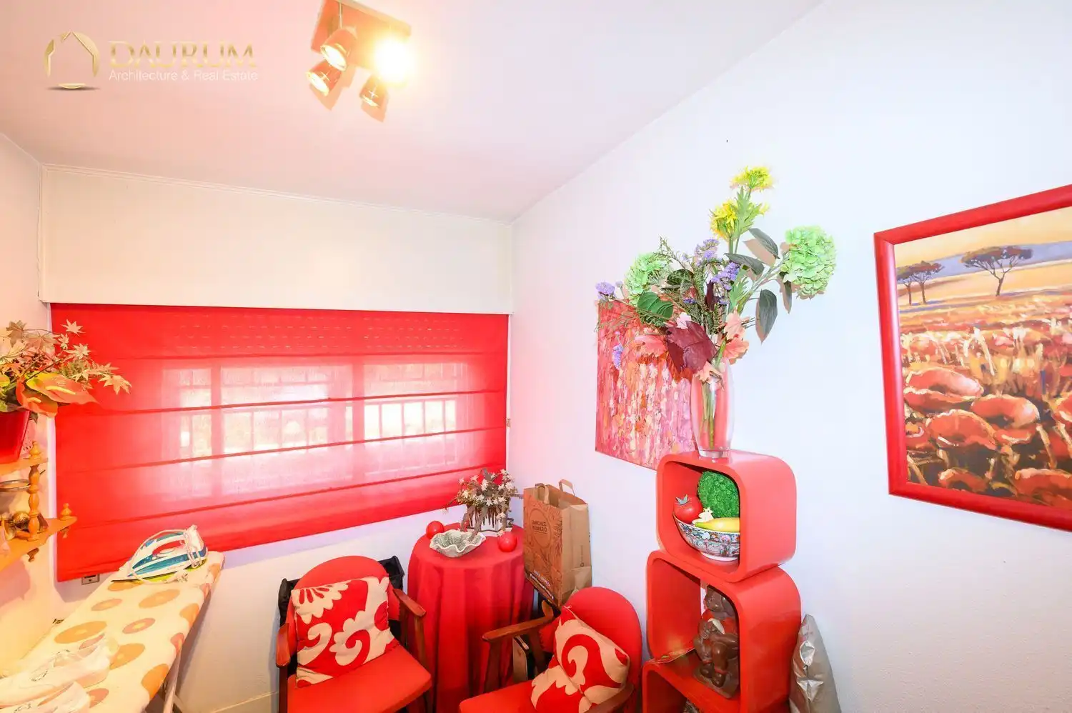 Habitación de Casa adosada en venta en Boadilla del Monte con Aire acondicionado, Calefacción y Jardín privado