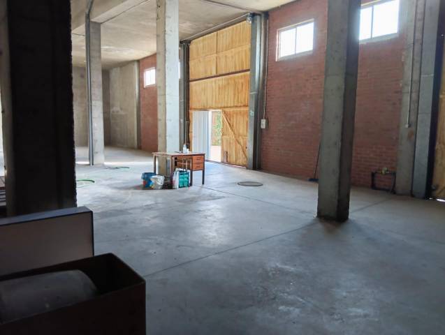 Local comercial en Alquiler en Calle Luis Moran (puente De Las Delicias) 87 49600 en Benavente