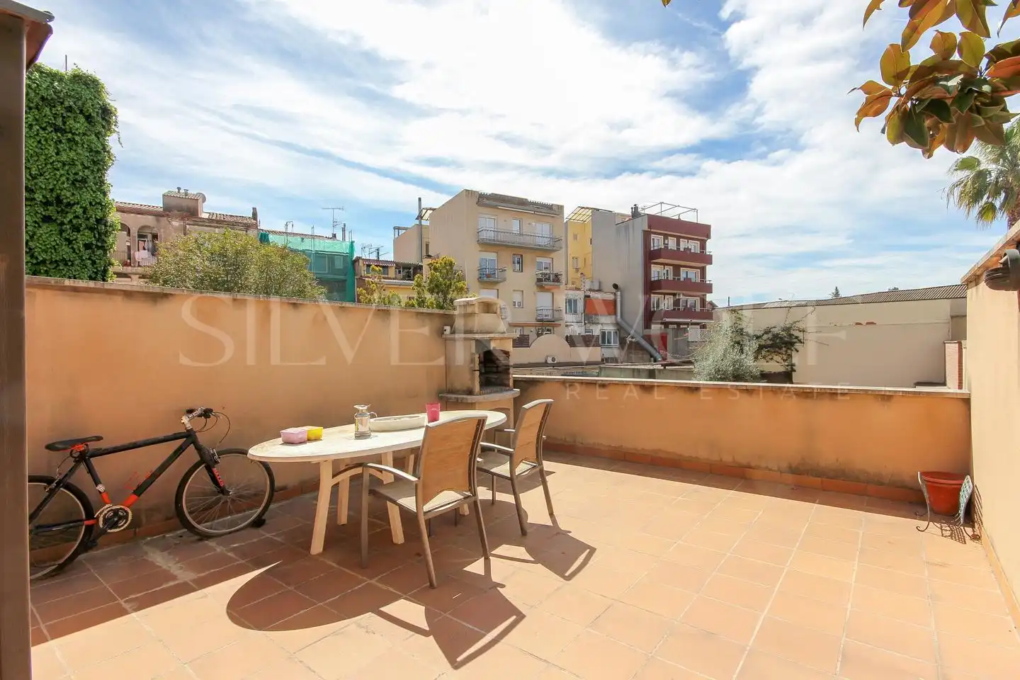 Terraza de Dúplex en venta en Molins de Rei con Calefacción, Terraza y Balcón