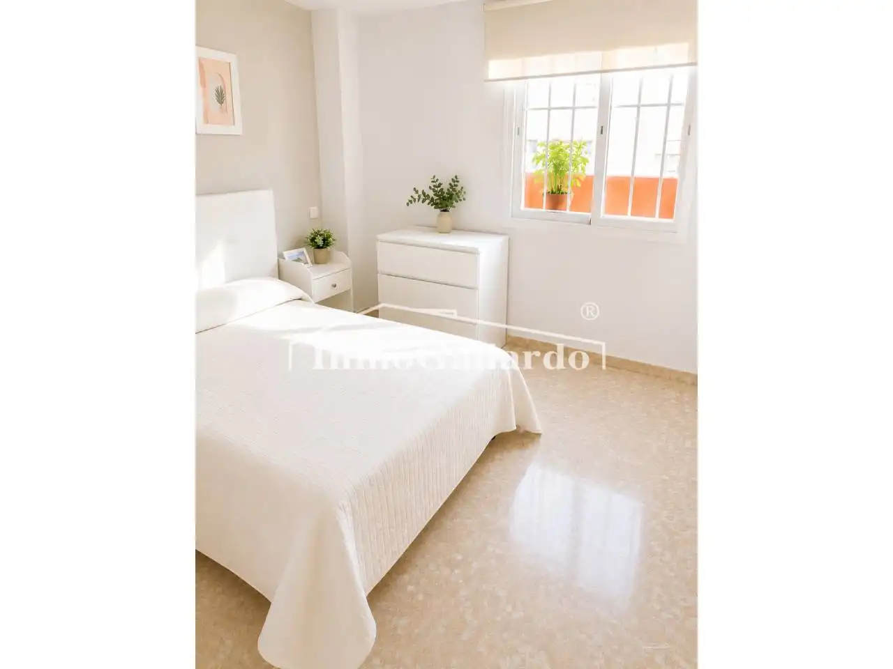 Bedroom of Flat for sale in Rincón de la Victoria  with Air Conditioner, Heating and Terrace