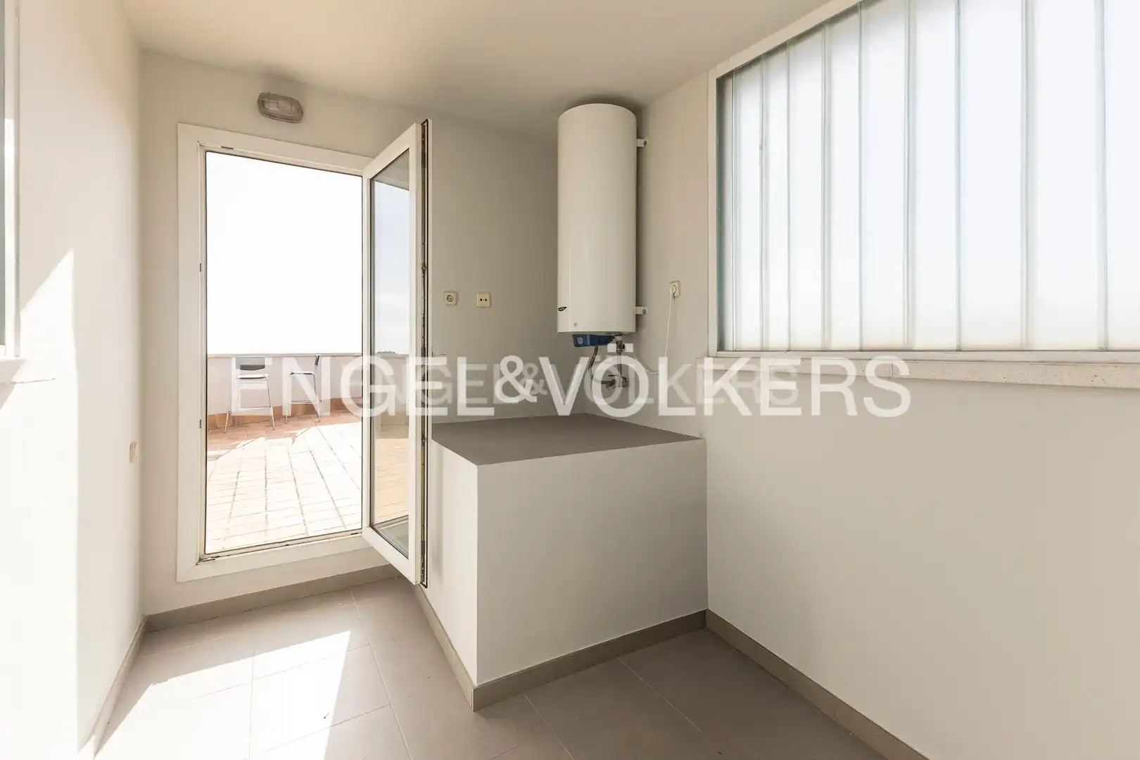 Balcony of Houses for sale in Barcelona  with Air Conditioner, Heating and Private garden