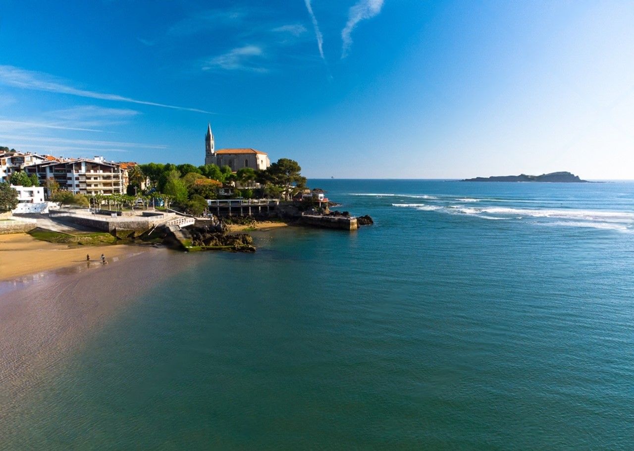 Vista exterior de Apartament en venda en Mundaka amb Aire condicionat i Calefacció